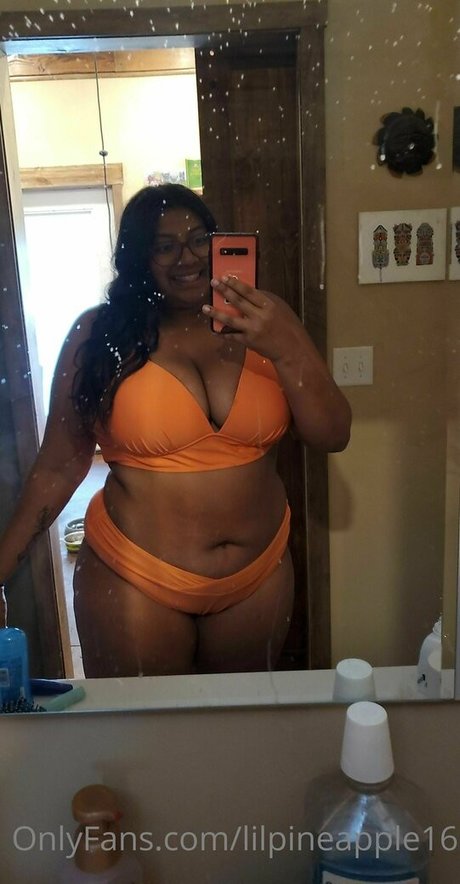 lilpineapple16 model porn pics