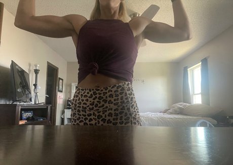 whitesugarr top star photo