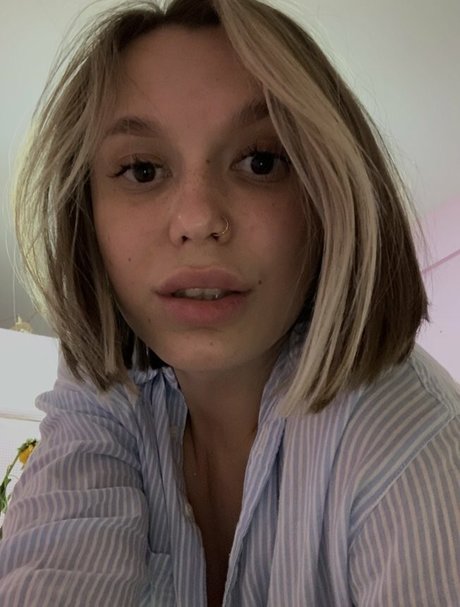 Miraclekity pornstar xxx img