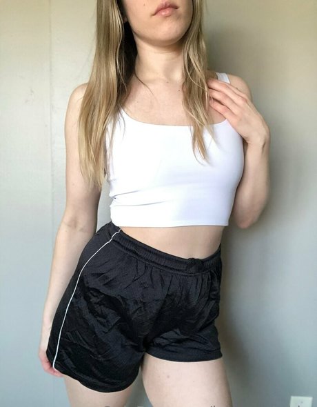 innocentabby model beautiful photo