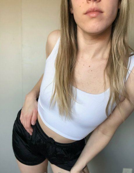 innocentabby model erotic pic