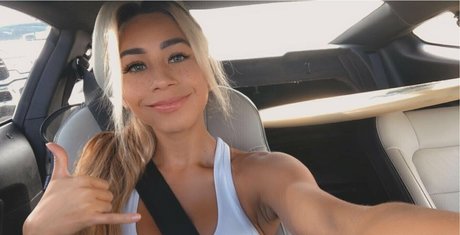 roxannesims star nude image