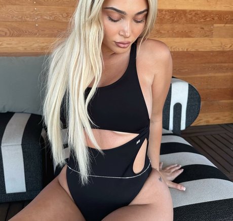 Camaryn Swanson star nude picture