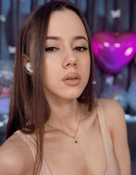 taanni perfect actress images