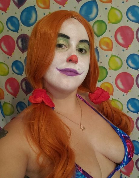 clowndivax nudes model photo