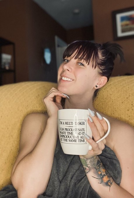 c reign top model photos