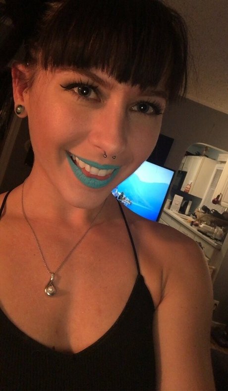 c reign star art img