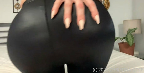 christinaqccp model naked photo