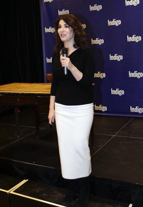 Nigella Lawson model naked pics