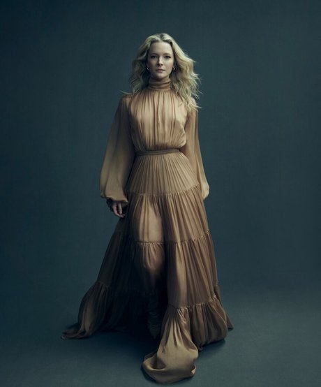 Morfydd Clark nudes actress archive