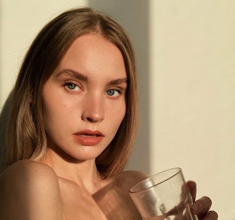 the tori model porn pictures