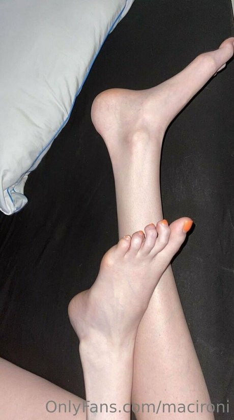 macironi perfect model archive