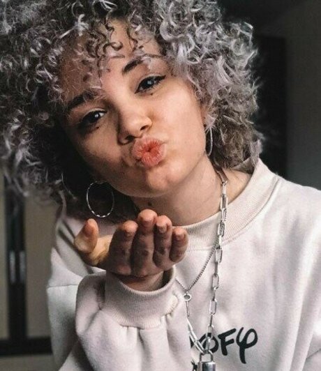 Vikamccline nude actress gallery