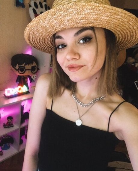 Vikamccline pornstar top picture