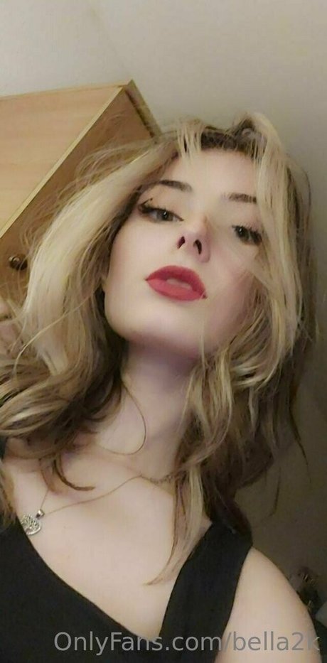 bella2k erotic actress archive