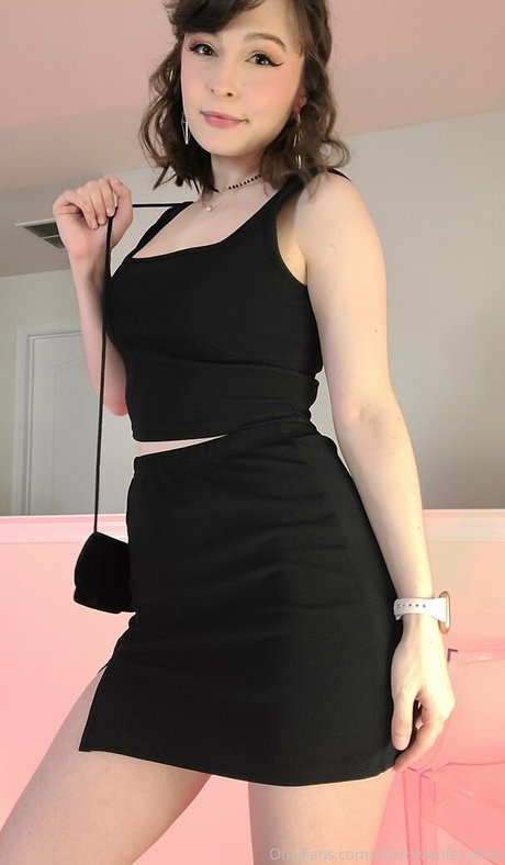 cherryvonfairyfree erotic star pic