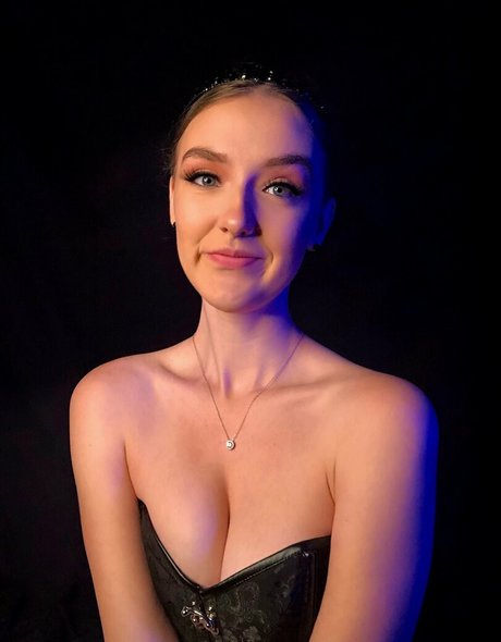 foxyopheliaa nice pornstar pic