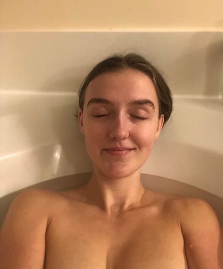 foxyopheliaa sexy model archive