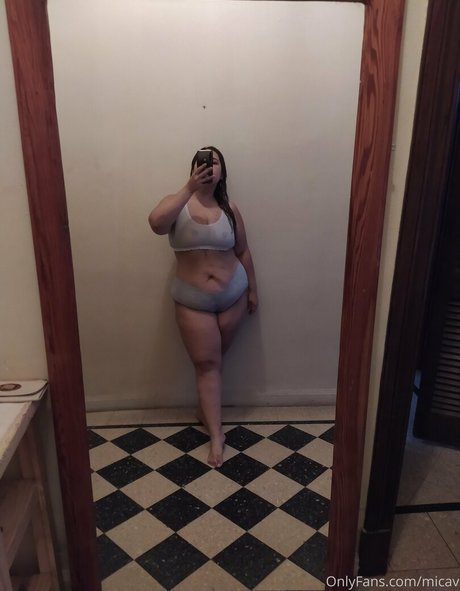 brinaxxx high quality model image