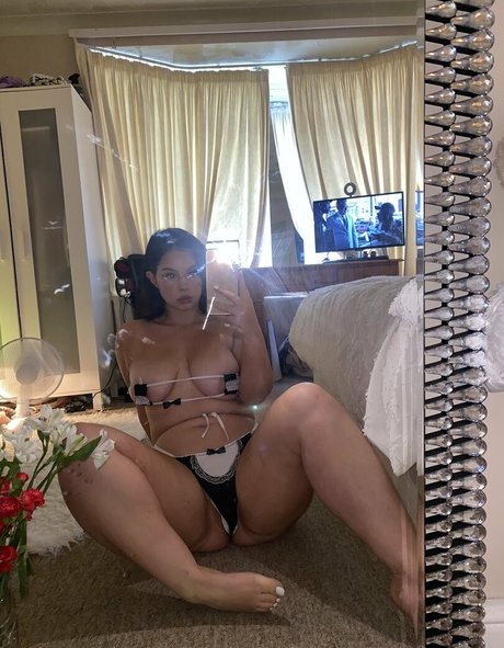 bbmiaxo erotic actress photos