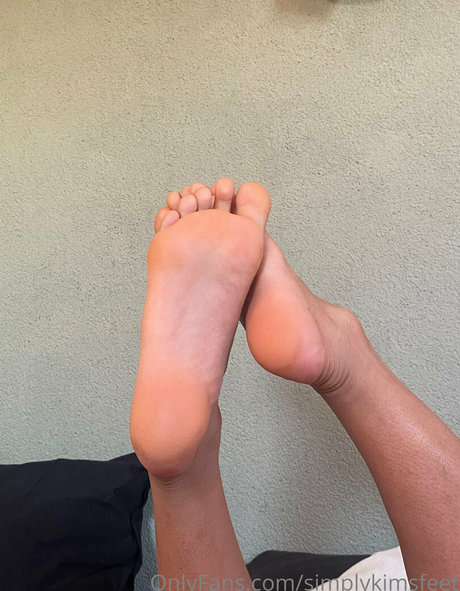 simplykimsfeet pornstar perfect img