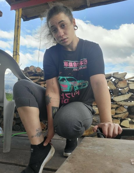 Emm Loomis xxx actress image