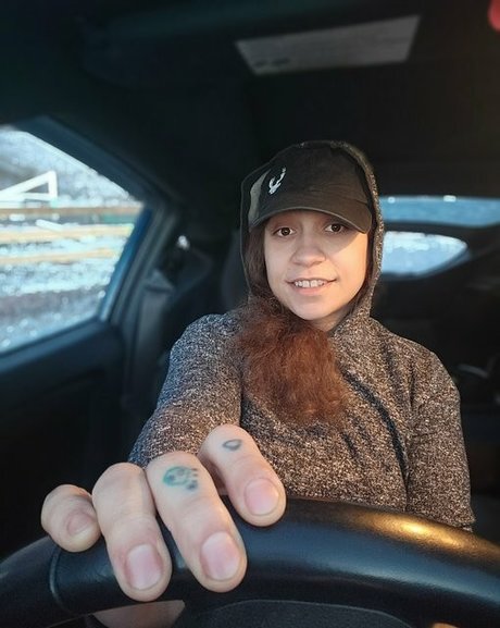 Emm Loomis model pretty archive