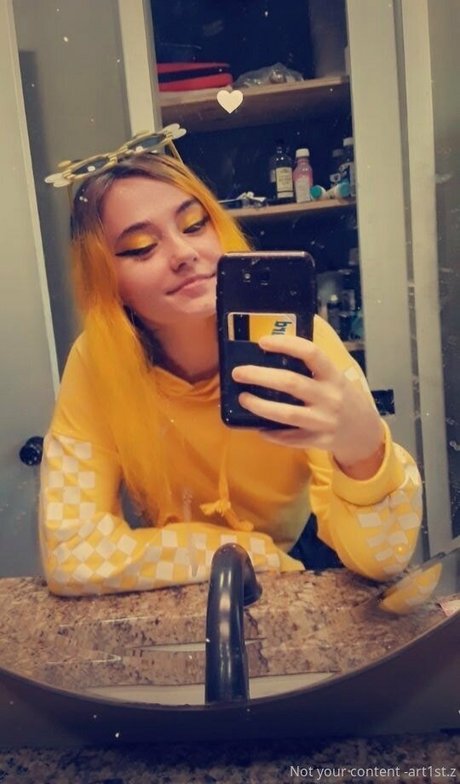 art1stdotz sex model photos