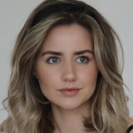 Sarah Eveliina sex model photos