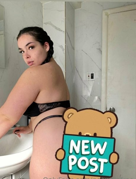 nelwellefree naked model archive