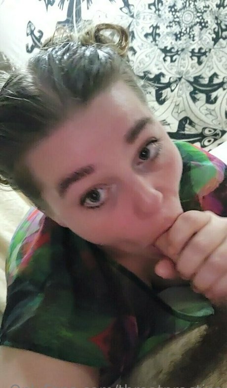 throatpractice model pornographic pic