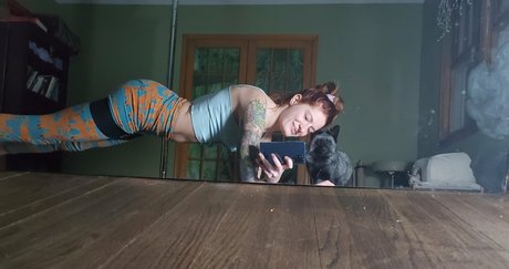 mikaylarainesfans adult star image