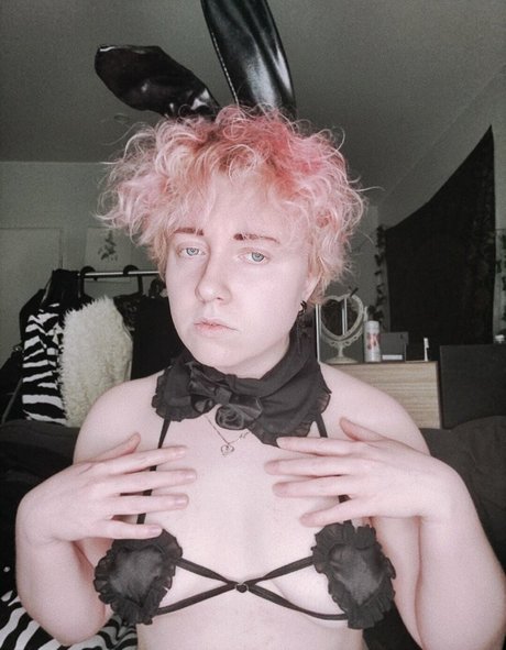 baibeloved beautiful model image