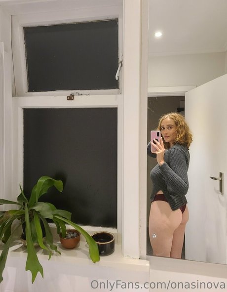 onasinova nudes star photo