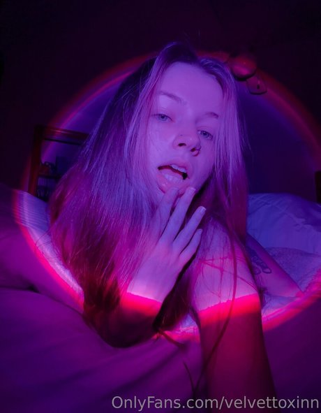 velvettoxinn sex model pictures