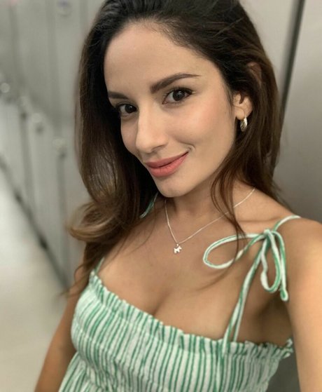 Ambracherry star sex photos