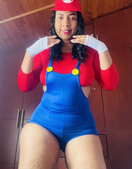 Boom Sar exclusive actress picture