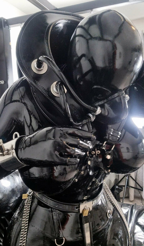 rubberdollemma free model photos