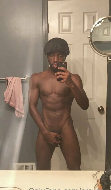crayzay model naked picture