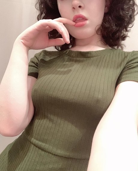 Peachieteas nice actress photo