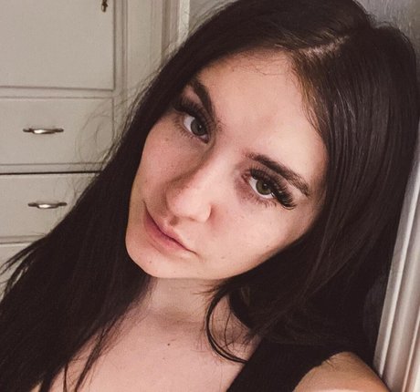 MapleDivine nice model picture