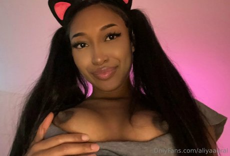 aliyaaural model best img