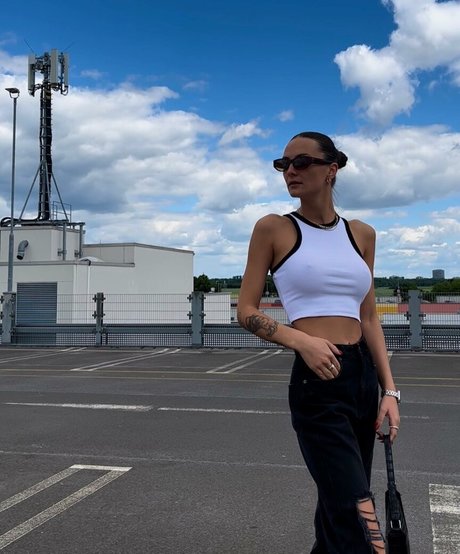 Elenacaro free model picture