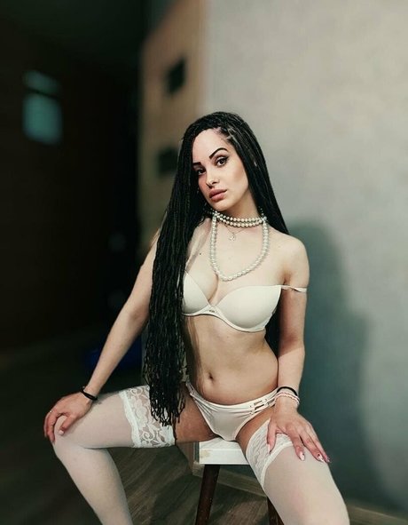 hollyberryy star hot pictures