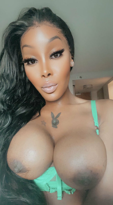 honeybanksxxx sexy model image