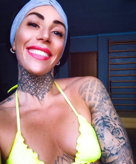 Giulia Bianchi model top gallery