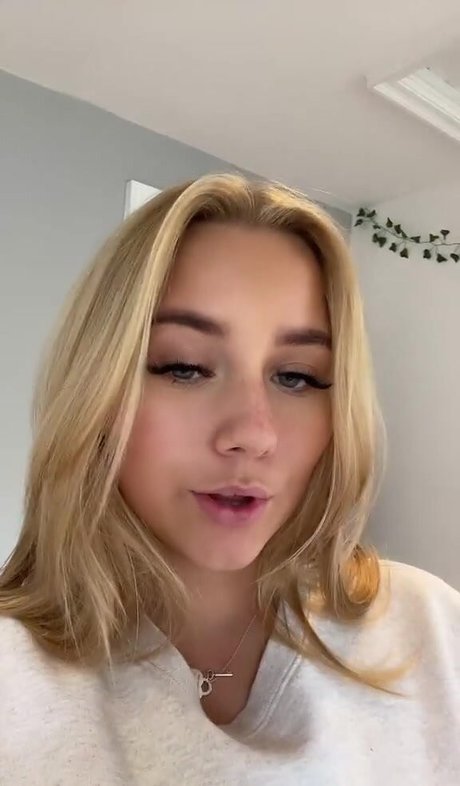 Gracie M hot model images