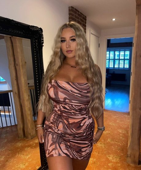 Gracie M art pornstar picture