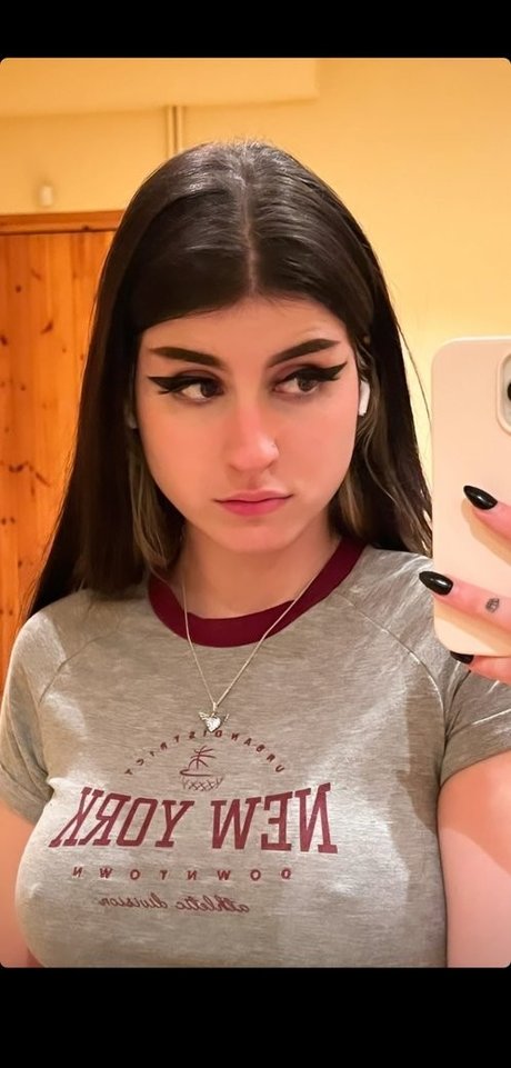 Abbyimu pretty model pics