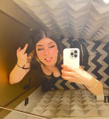 Abbyimu model erotic photos